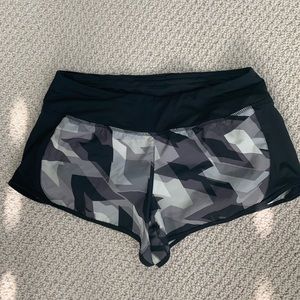 Nike Shorts - barely Worn